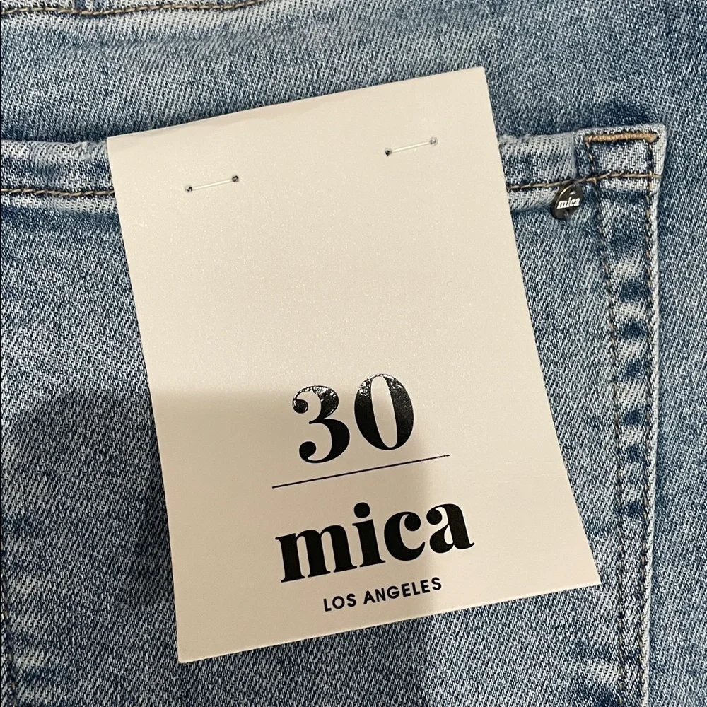 Mica Denim- Women’s Light Blue Distressed High Rise Cropped Jeans- Size 30- NWT! - Picture 6 of 8